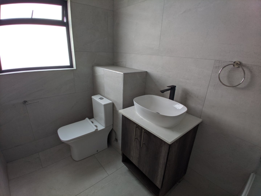4 Bedroom Property for Sale in Kidds Beach Eastern Cape